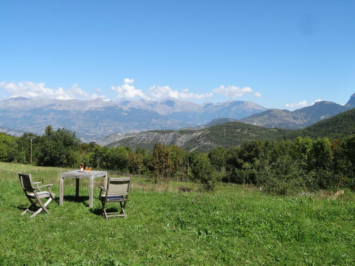 Maison D'Hotes L'Arnica La Bréole Exteriör bild